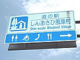 �W��